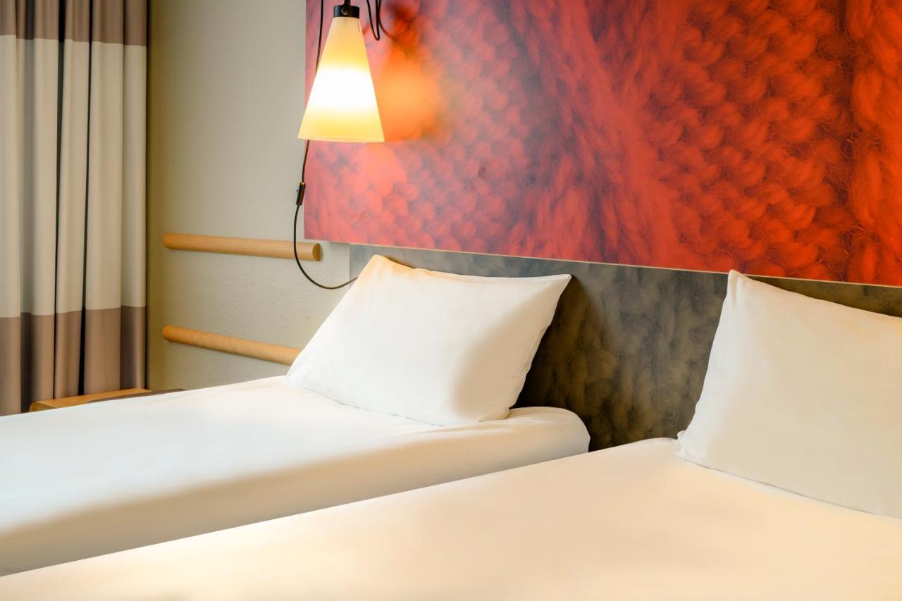 Ibis Saint-Omer Centre Bagian luar foto