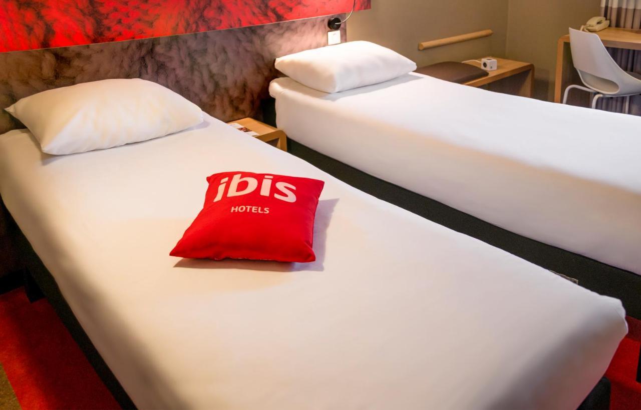 Ibis Saint-Omer Centre Bagian luar foto