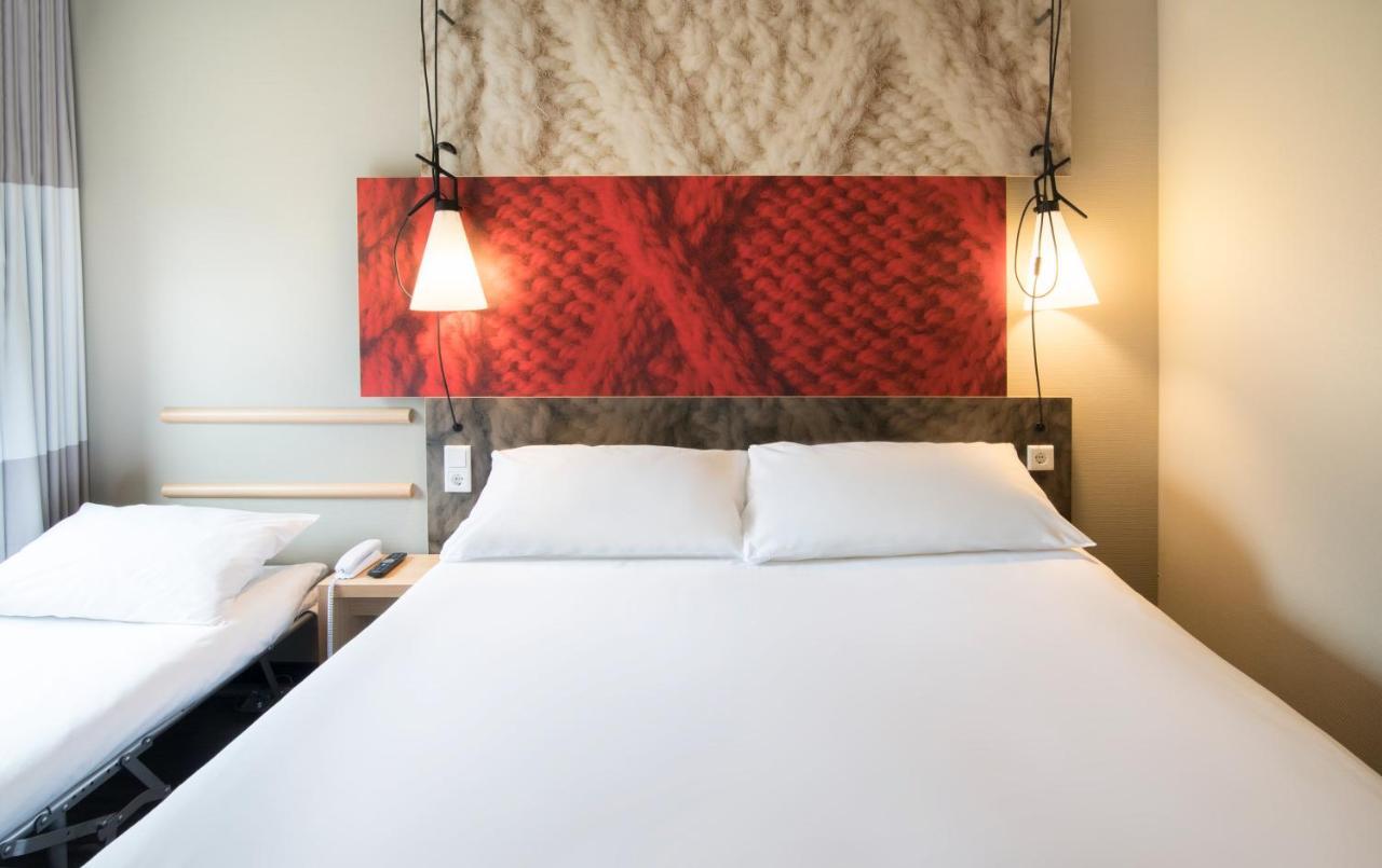 Ibis Saint-Omer Centre Bagian luar foto
