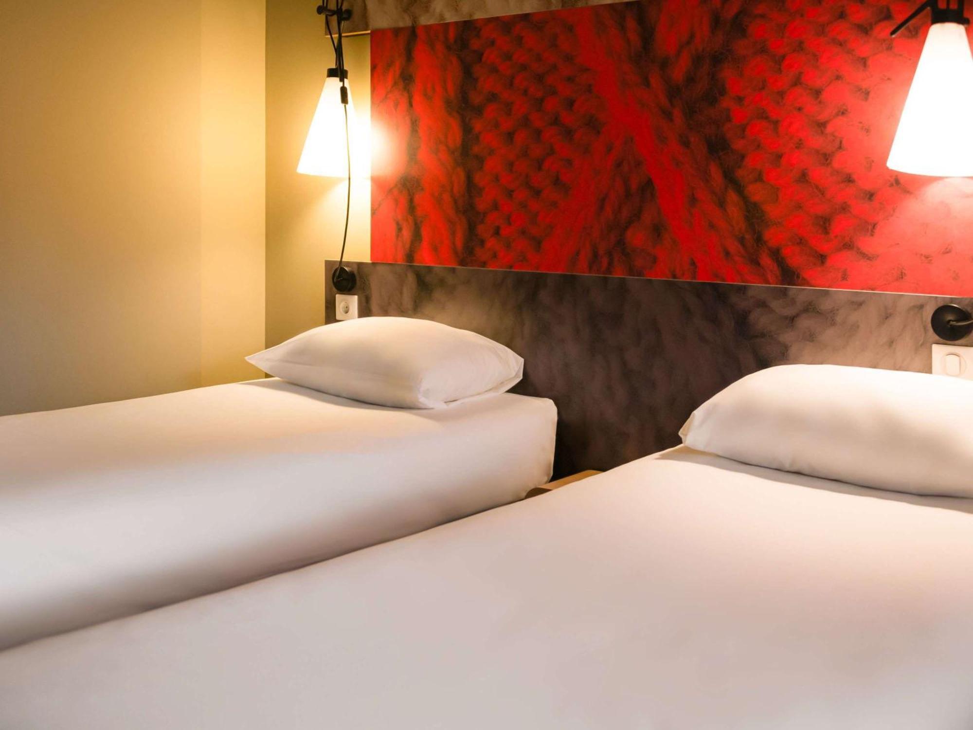 Ibis Saint-Omer Centre Bagian luar foto