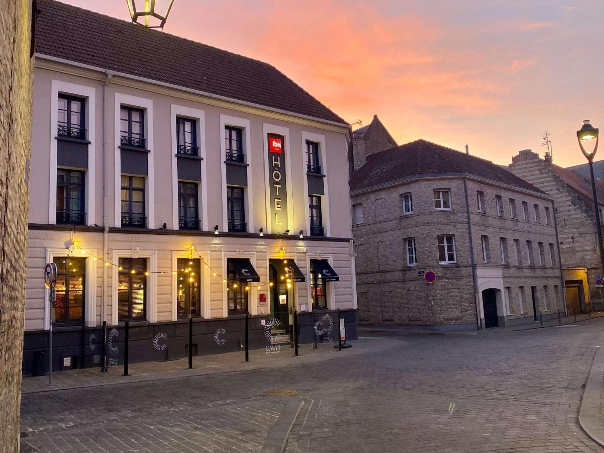 Ibis Saint-Omer Centre Bagian luar foto